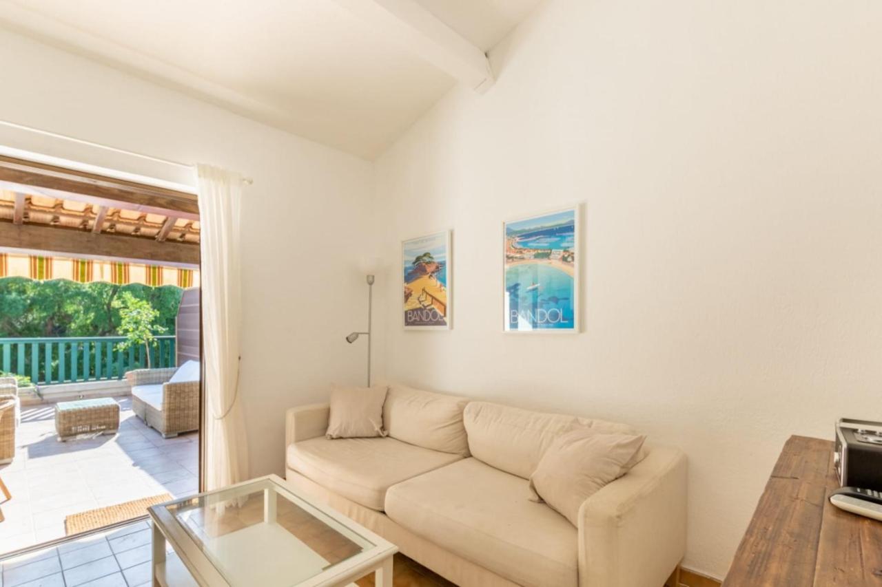 Nice Apt For 4 With Terrace And Pool Apartment Bandol Exterior photo